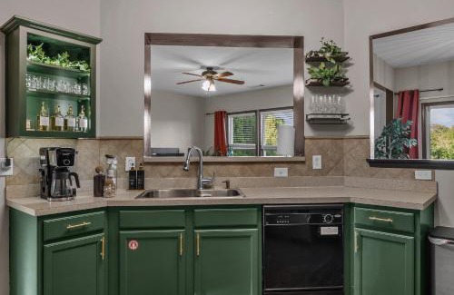 Gwinnett Place Maison | Entire 4br Private Home I-85 Access Family