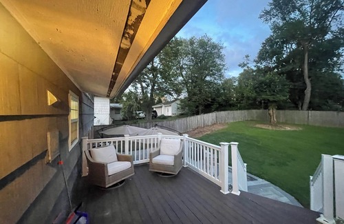 White Oak Maison | Entire 5 bedroom house near DC and Metro