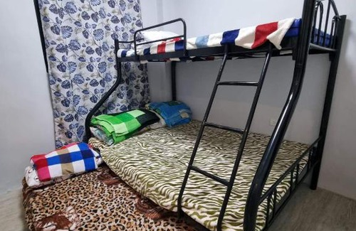 Baguio Appartement | Entire Apartment Baguio City - CS PINES Sunflower Unit