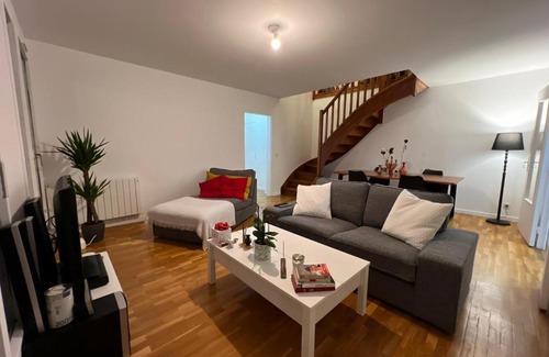 12th Arrondissement Maison | Entire apartment with terrace