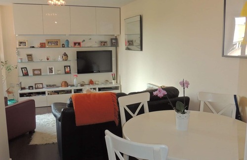 Finchley Appartement | Entier Apt - Lovely Clean 1 Chambre à Leafy North London avec parking privé