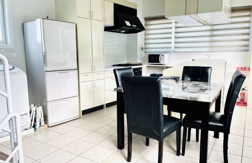 Makiminato Maison | Entire building for rent 100m2Chatan American Vi - Red Dragon / Urasoe Okinawa