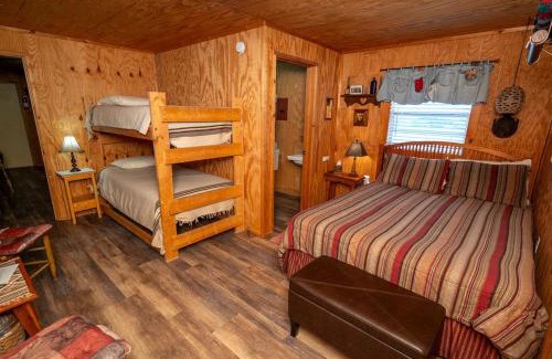 Eldorado Maison | Entire Cabin Retreat in Texas Hill Country, Perfect for Intimate Glamping Weekend Getaways in Eldorado