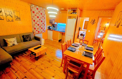Seyne Maison | Entire Chalet Near Ski and Lake