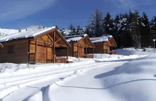 Seyne Maison | Entire Chalet Near Ski and Lake
