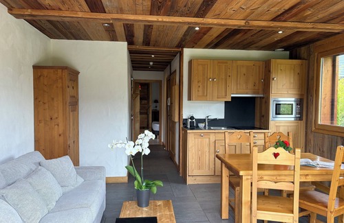 Taninges Chalet De Ski | Entire chalet with indoor pool jacuzzi sauna steam room