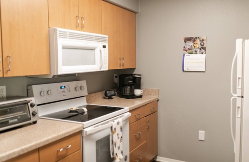 Waco Copropriété | Entire Condo in Gated Community - with Pool
