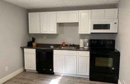 Niagara Falls Maison | Entire Condo Minutes from Niagara Falls (USA)