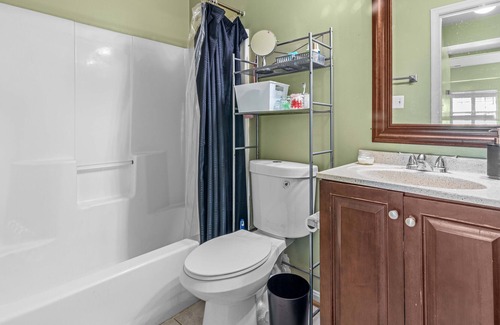 Manassas Appartement | Entire Condo Oasis in Old town Manassas