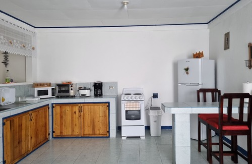 Villa Bonita Appartement | Entire Cozy apartment for your, 5 min SJO airport
