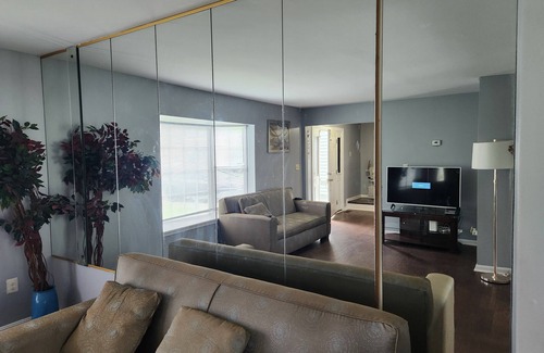 Clinton Maison | Entire Cozy House close to MGM, DC, Virginia