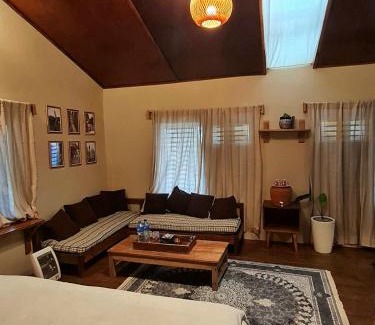 Nagarkot Chalet De Ski | Entire Cozy Studio Cabin At Peaceful Nagarkot Hill