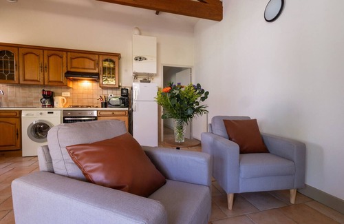 Nerac Maison | Domaine de 3 gîtes - 18 pers- forêt privée, piscine, ping-pong -à 30 min d'Agen