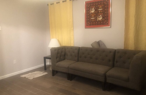 Newark Maison | ENTIRE floor apartment 4 bedrooms Newark New Jersey
