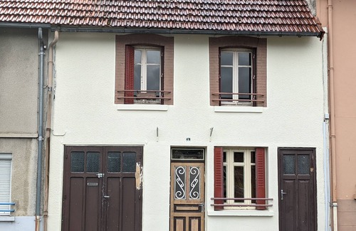 Saint-Dizier-Leyrenne Maison | Entire rural charming renovated townhouse in a picturesque village