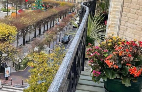 Levallois-Perret Appartement | Entire friendly and family apartment.