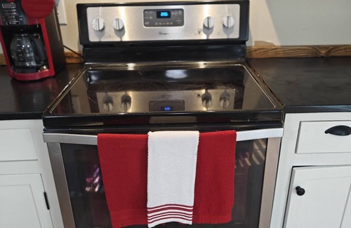 Coker Autre | Entire Home! 3br 2ba sleeps up to 8! Only 9 miles from BryantDenny Roll Tide!