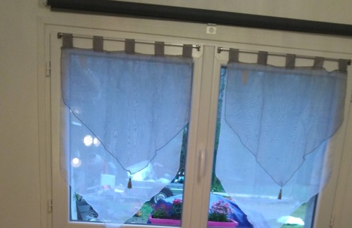 Lodeve Appartement | Logement entier pour 2. 30m2 dans résidence avec terrasse privée de 8m2