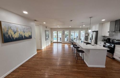 Grantville Maison | Entire home, Heated Pool, Free Parking, WiFi, Pets are allowed