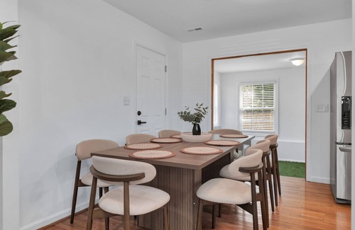 Alexandria West Maison | Entire home in Alexandria, Virginia