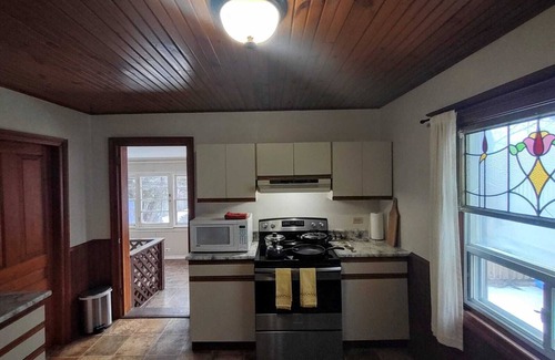 Midland Maison | Entire Home in Midland with seasonal Cottage Patio Suite