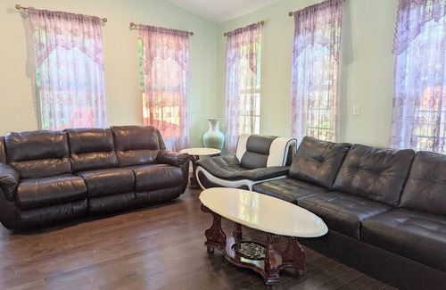 Langdon Maison | Entire Home in NE DC. 5 BD/3BA
