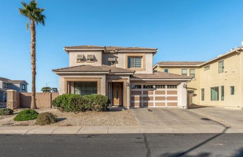 Royal Ranch Maison | Entire Home in Surprise Downtown, Arizona