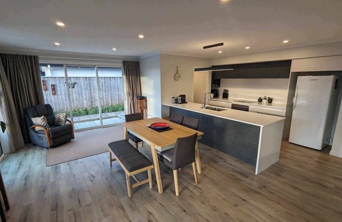 Richmond Maison | Entire home, Pets Welcome and Wheelchair friendly in Richmond, Nelson,