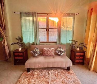 San Phak Wan Maison | Entire Home with King Bed
