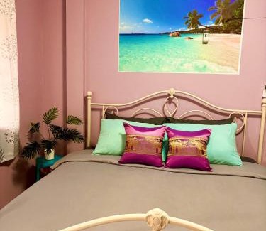 San Phak Wan Maison | Entire Home with King Bed