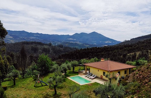 Molares Maison | Maison entière pour 5 personnes, piscine privée, animaux acceptés. Tout équipé.