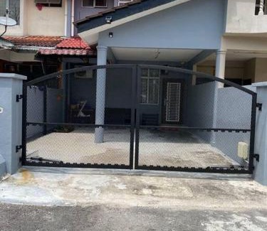 Seremban Maison | Entire House . 4 beds . EE Summer Guest House