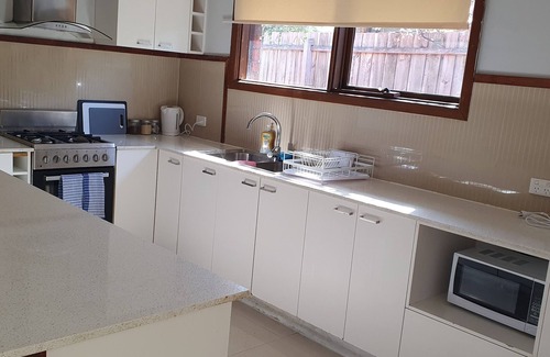 Melton Maison | Entire House-close to Supermarket/gym/Restaurants