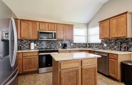 Edmond Maison | Entire House in Edmond