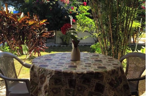 Corozal Appartement | Entire House, Privacy, Pool, Canal, Ocean Views, Kitchen, AC's, Dock, Sleeps 9
