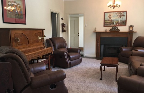 Blackwood Maison | Entire house - Sleeps 15