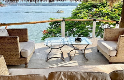 Tequesquitengo Maison | Entire house with private access to the lake!