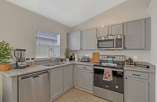 Clear Creek Maison | Entire Mouse House with Pool minutes from Disney!