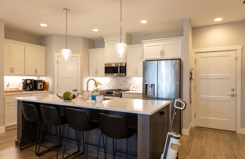 Vancouver Maison | Entire Newly Built Townhome in Mid-Century Modern