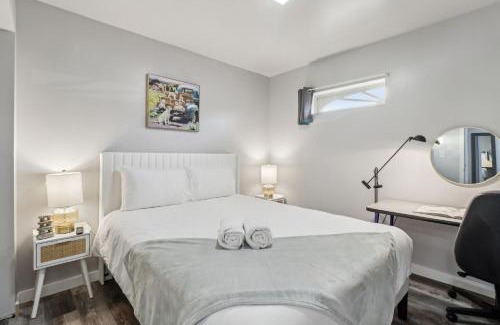La Presa Maison | Entire Private 2-Bedroom Home w Gated Yard, Driveway Parking, Available Now