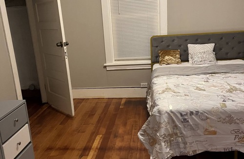 Leominster Appartement | Entire Rental unit 5 bed 1.5 bath