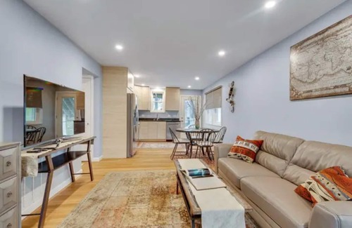 Brook Farm Appartement | Entire rental unit hosted by Tomasz