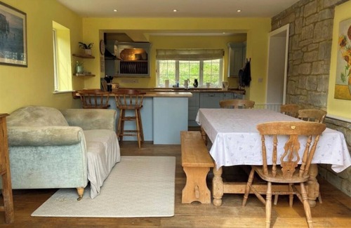Taunton Maison | Entire spacious country home in beautiful Staple Fitzpaine