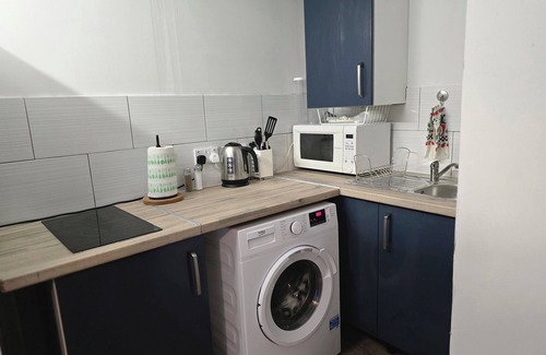 Purley Appartement | Entire Studio with 3 beds -20 mins from London Bridge and London Gatwick Airport