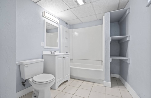 Lynn Appartement | (ENTIRE UNIT)Swampscott Apt, Lots Of Natural Light, 20 mins To Swampscott Beach