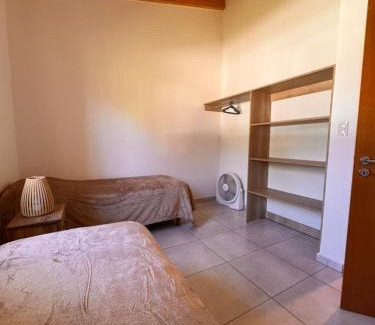 Las Rosas Chalet De Ski | Entre Algarrobos - Cabañas con pileta y naturaleza