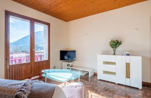 Alex Appartement | Entre lac & Montagnes avec balcon, proche Annecy