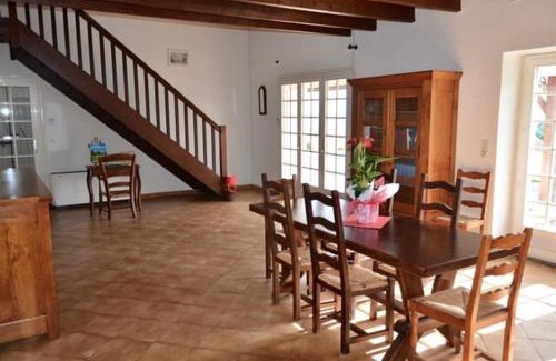 La Celle-sous-Gouzon Maison | Entre Lot et Dordogne maison 10 personnes avec piscine