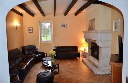 La Celle-sous-Gouzon Maison | Entre Lot et Dordogne maison 10 personnes avec piscine