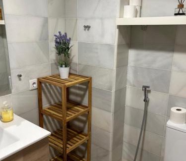 La Trinidad-San Juan y Todos los Santos Appartement | Entrenaranjos Calle Pérez de Castro